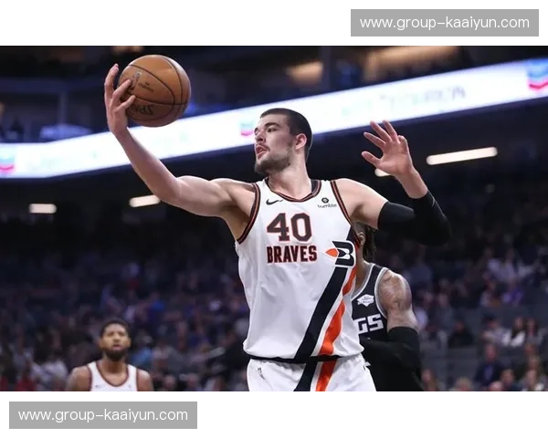 布莱顿防守体系依赖个人发挥 缺乏整体协同保护机制