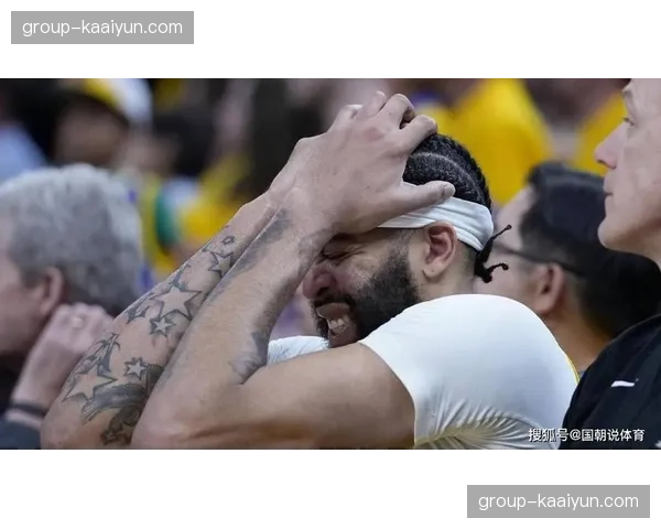 卡斯尔左脚酸痛状态不明，马刺新秀后卫成长进程受影响